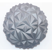 Charger l&#39;image dans la galerie, Balle de massage à picots - Élimine les tensions et le stress - Grise / 16cm - Massage