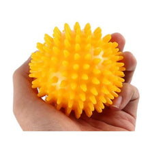 Charger l&#39;image dans la galerie, Balle de massage à picots - Élimine les tensions et le stress - Jaune / 8cm - Massage